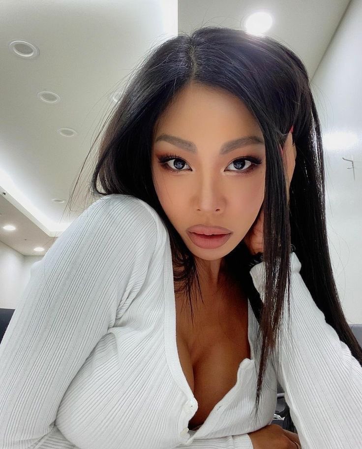 jjongweb's tweet image. Walk with me.