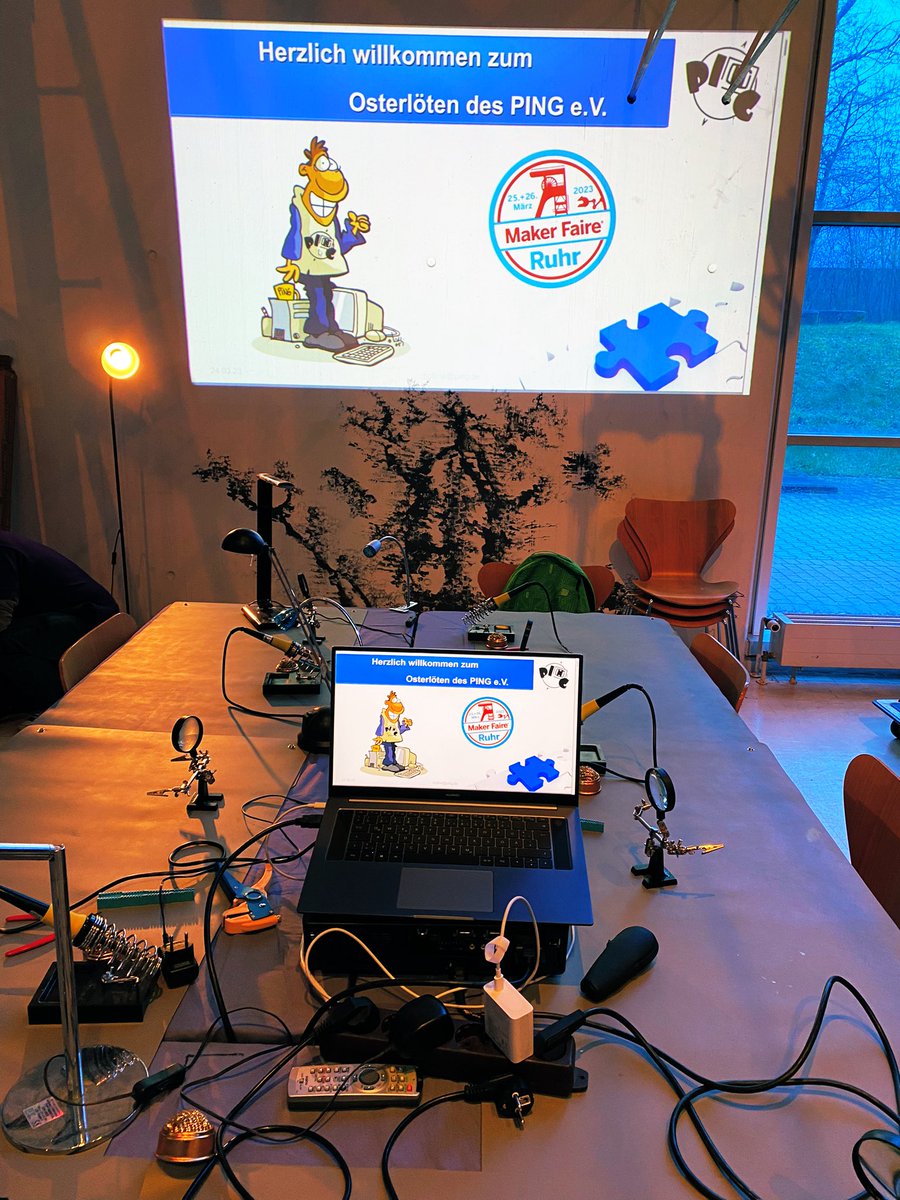 Es war ein toller erster Tag auf der #MakerFaire #Dortmund. Wir freuen uns schon auf morgen. Kommt uns an unserem Stand in der Energiehalle besuchen!