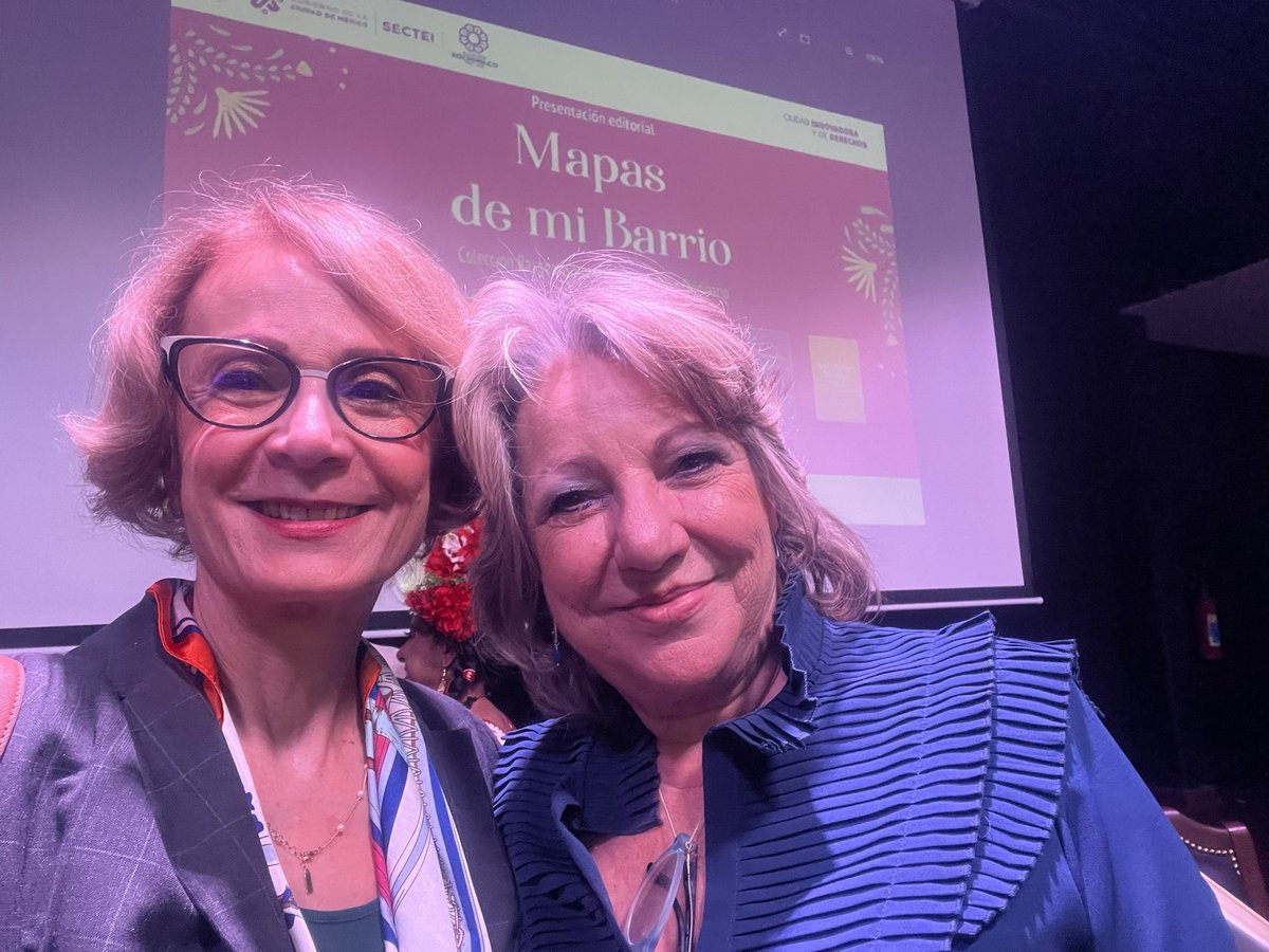 OfeliaAngulo_'s tweet photo. Hoy presentamos el la #AlcaldiaXochimilco, el libro Mapas de mi Barrio: Planeación participativa para el Reconocimiento cultural, coordinado por Alejandra Pérez y Javier Delgado del #PUEC. https://t.co/YzDDeCCXXd