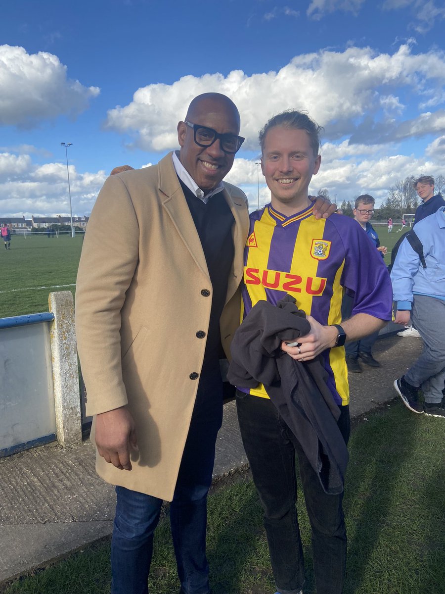 TomHills__'s tweet photo. #NonLeagueDay at its best!

Met Dion Dublin and watched @CoventrySphinx win 🏆 Thank you @DionDublinsDube for signing my shirt 👏 https://t.co/HNkJudASlK