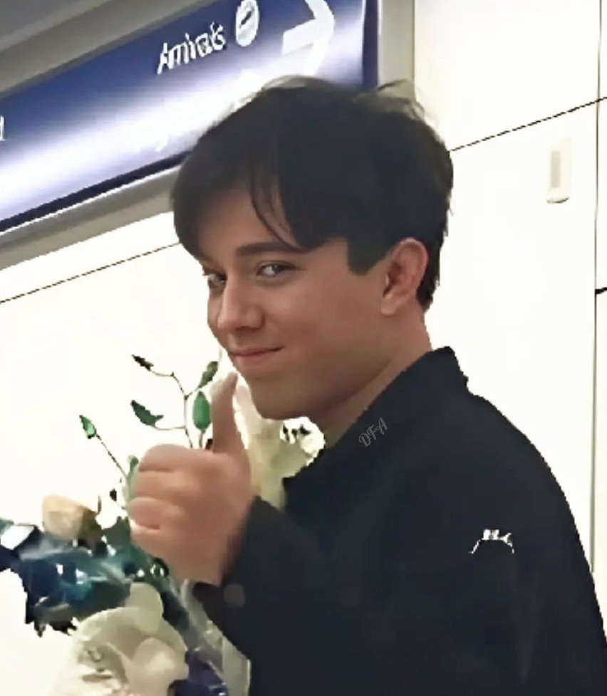 DQDear4's tweet photo. Dimash Qudaibergen, Kazakh #artistoftheyear  released a new song 'TOGETHER' 👌👏👏👏
#NowPlaying on Spotify 🎉
https://t.co/rR6N85deur…

#NewMusicFriday #NewRelease #TogetherByDimash @dimash_official https://t.co/Y9xaGfzWZi