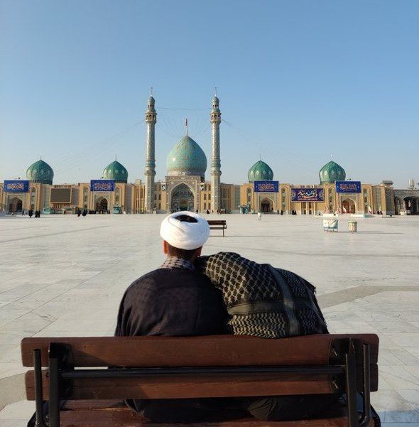 Saeidh79's tweet photo. اگه محبوبم آخوند نباشه چی؟ https://t.co/pHWfsQym1g