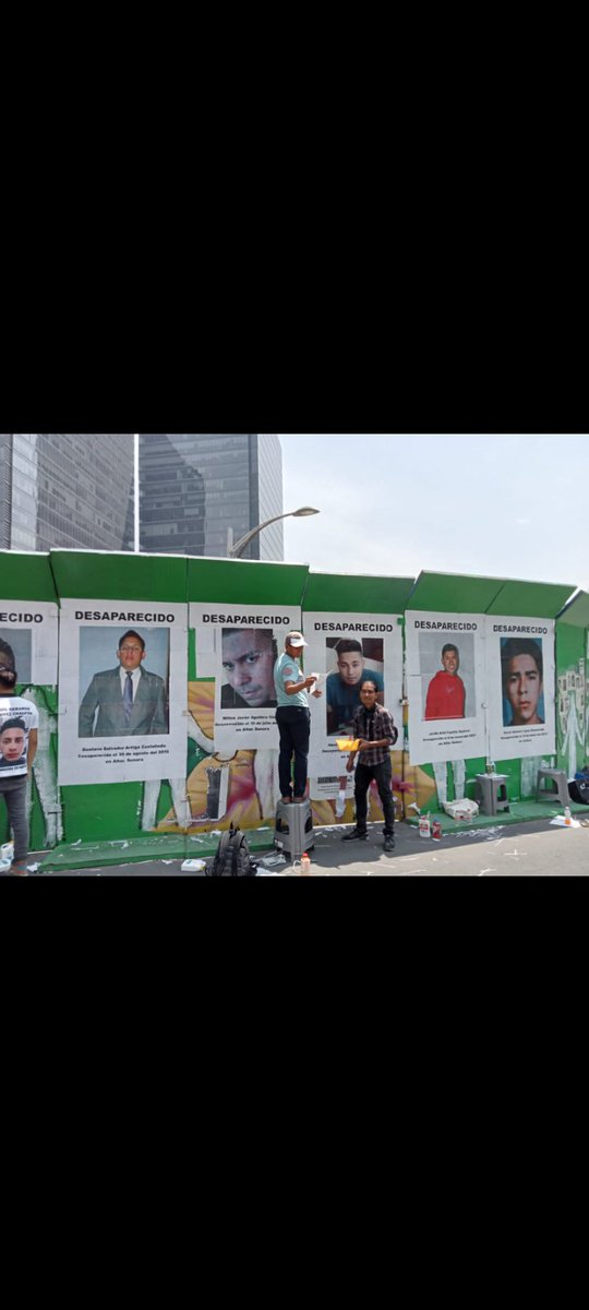 antimonumenta's tweet photo. En #Mexico, las personas migrantes son #desaparecidas en complicidad con todas las autoridades por ello la  Brigada Internacional de Búsqueda de Madres Centroamericanas, ha llegado a buscarles y exigir su presentación con vida.
#glorietadelasylosdesaparecidxs
#MigrarEsUnDerecho https://t.co/pHIajMcUta