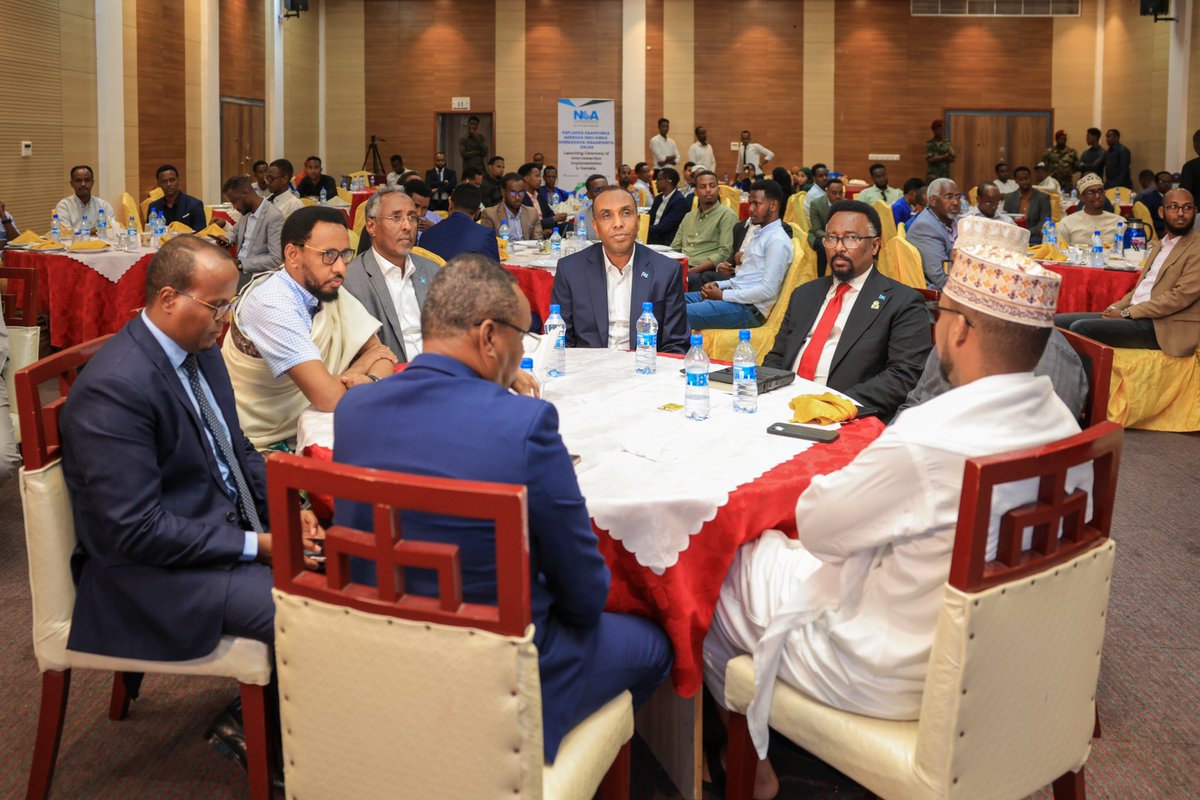 SomaliPM's tweet photo. H.E @HamzaAbdiBarre has launched the much-awaited ceremony for the implementation of interconnection between telecom companies in the country. This initiative is set to revolutionize the industry by enabling mobile phone users across different networks to make calls to each other https://t.co/EY7MKmIgLL