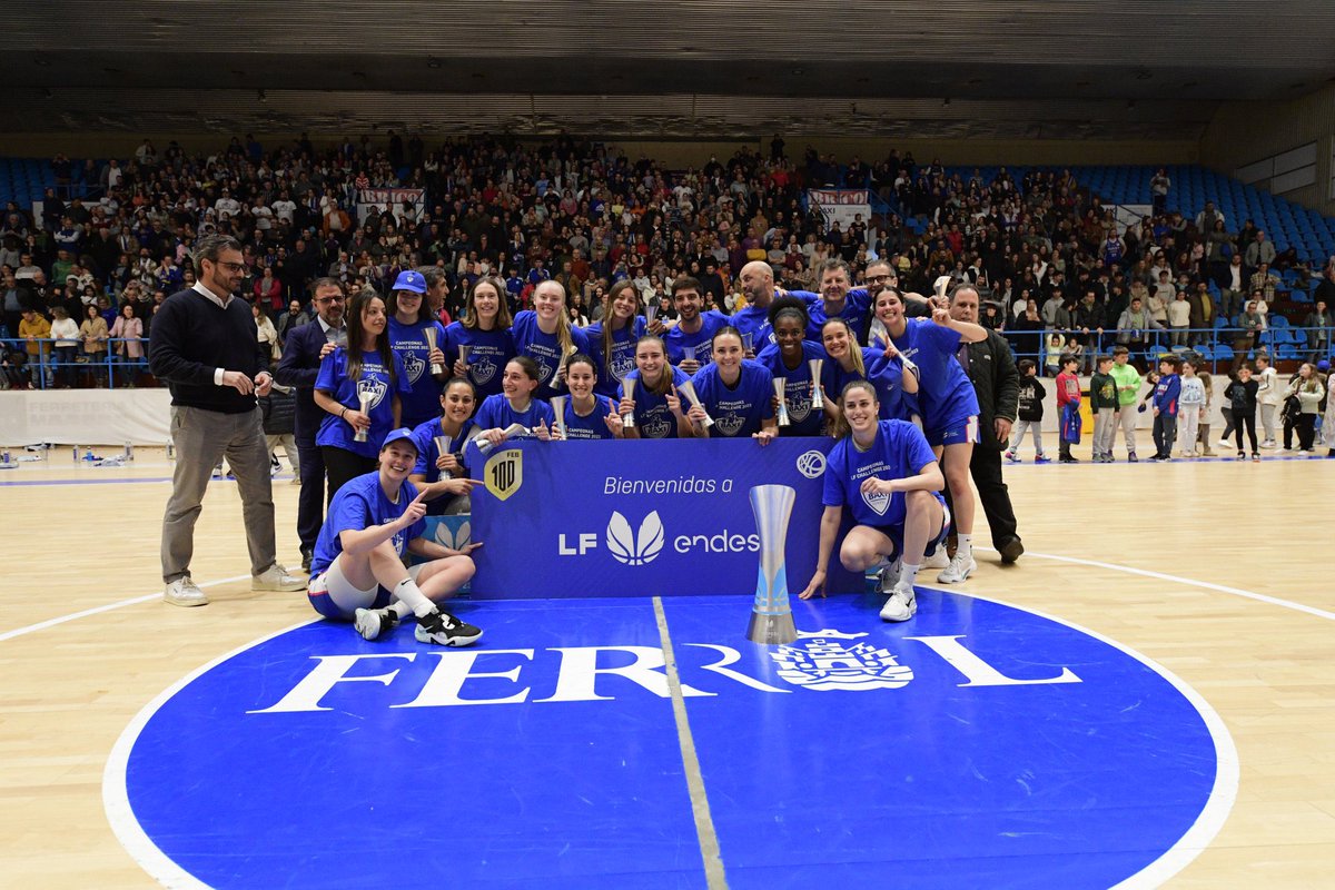 BAXI_ES's tweet photo. Enhorabuena @uniferrol, ¡sois un equipo de primera! 
Culmináis una temporada de escándalo con un partido que quedará en la historia del Club.

¡Qué emoción! 💙🏀 https://t.co/NJgUkjWHHU