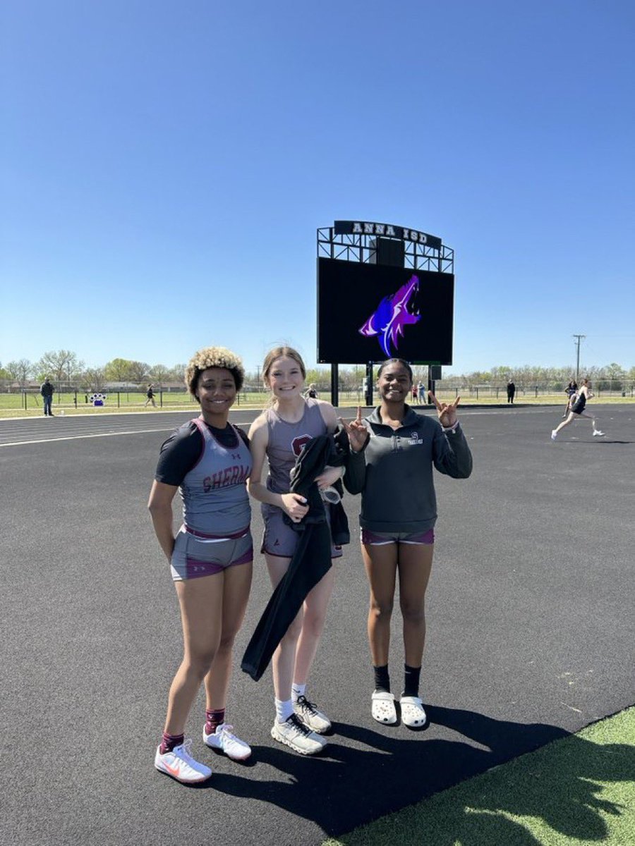It’s a beautiful day for a track meet! Good luck to @SHBearcatTrack as they begin running events in Anna! #RunFast