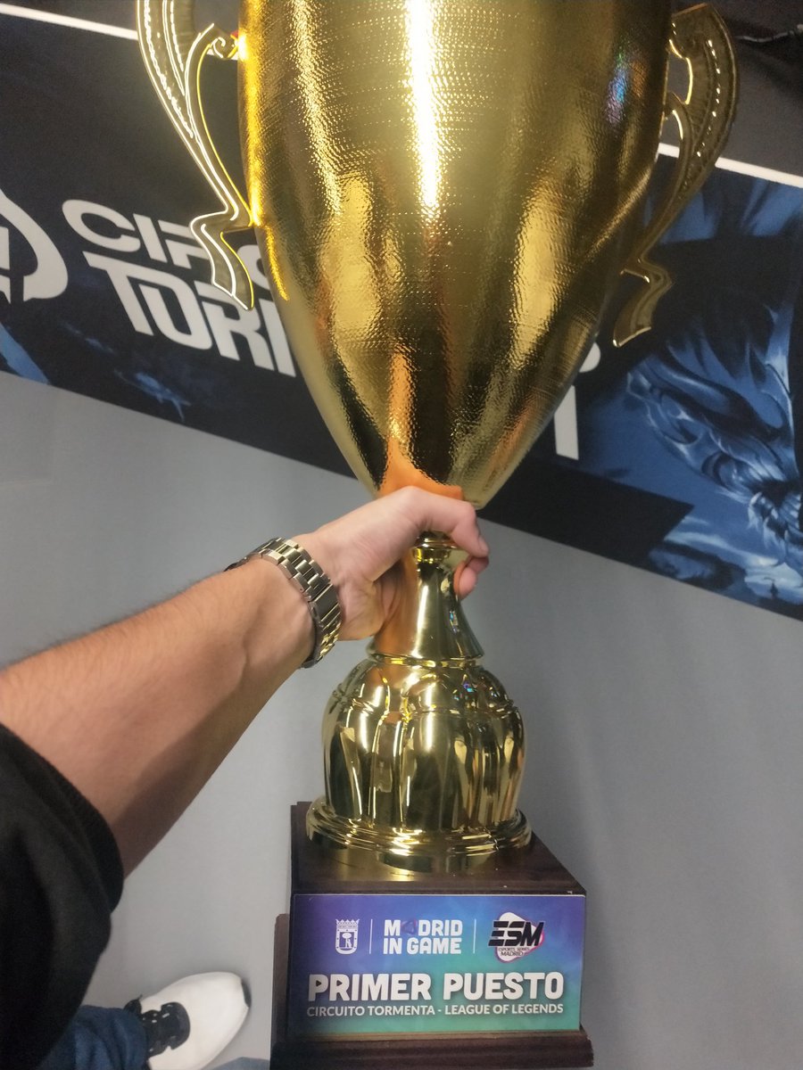 Pa casita la copa🏆🏆🏆 muy buena serie de todos xabalucos❤️❤️!!!
@Blxxm1_ <a href="/IamCarbono/">Carbono</a> <a href="/YahikooLoL/">Vitor Moreira</a> <a href="/Exileed_/">Marc</a> <a href="/niebozhang/">niebo zhang</a> <a href="/Ushuala/">Ushuala</a>