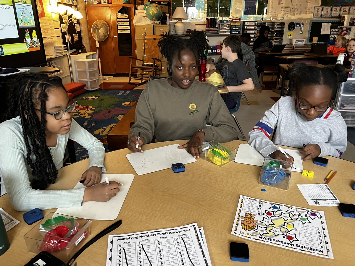 MrsJacobs110's tweet photo. Math interventions made fun with #MultiplicationBump @Grandview_Elem https://t.co/5xw9E4NY8w