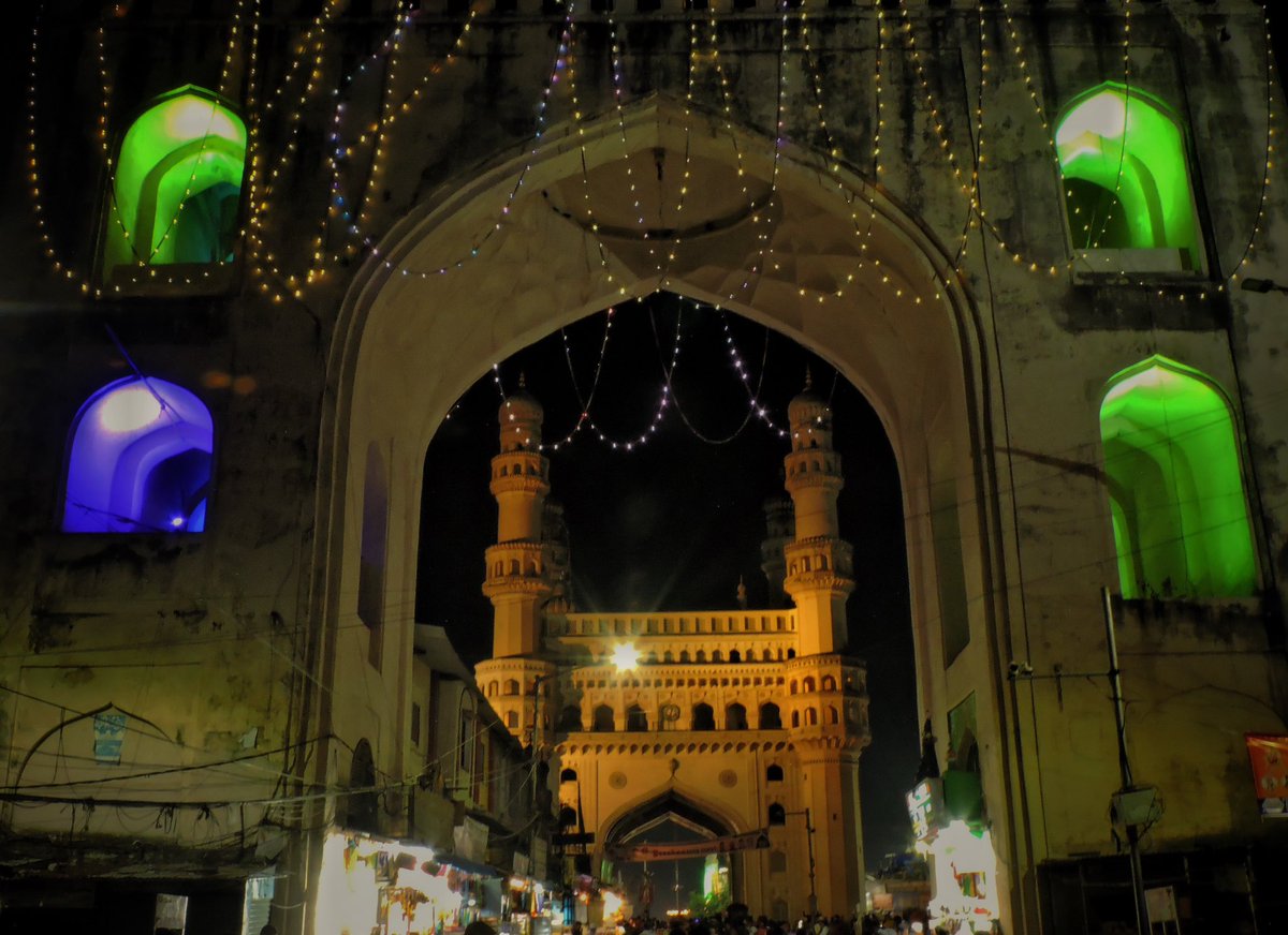 TejaSimhaReddy3's tweet photo. Just Hyderabadi mosques for Ramzan Season 🕌❤️

#Ramzan2023 #Ramzan #Hyderabad https://t.co/sJZl9LsHq4
