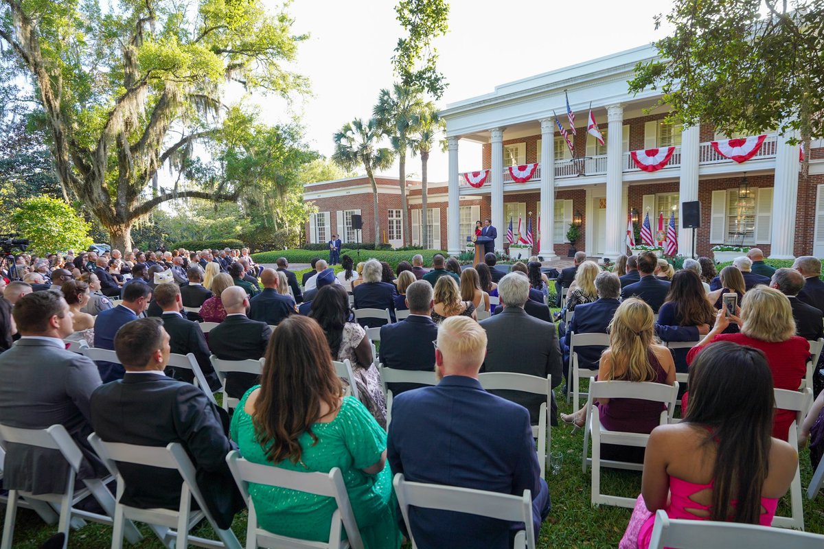 .<a href="/GovRonDeSantis/">Ron DeSantis</a> and I were proud to welcome heroes from across the state for the inaugural Heroes’ Reception at the Mansion. We are grateful for the courage, sacrifice and character great Floridians exemplify every day. Thank you!