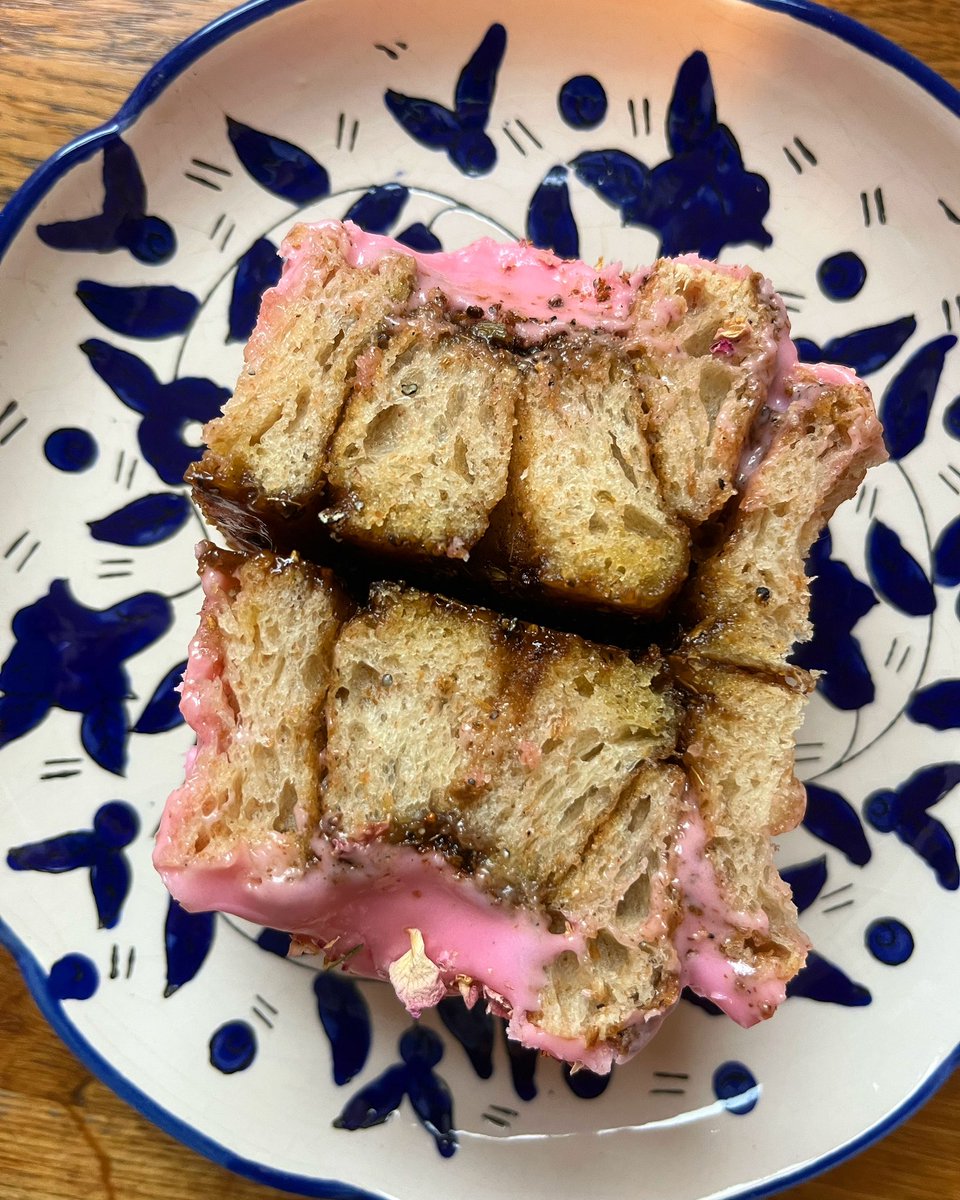 We're feeling excited about our new trader <a href="/Bunheadbakes/">Bunhead</a> and their Sourdough Buns, sweet and savoury - Palestinian &amp; Classic flavours such as maple &amp; pecan, rose and cardamom. Plus Palestinian breads (Ka'ak al Quds), cookies, tarts &amp; cakes. <a href="/HornimanMuseum/">Horniman Museum and Gardens</a>