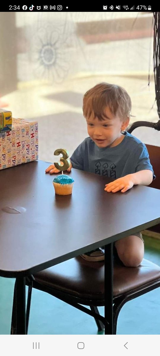 My lil buddy turned 3 ... gosh how time continues to fly faster with every passing year. Happy birthday Mav!!