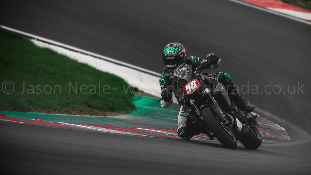 photostrada's tweet photo. I'm gonna do something I don't often do, and say that I'm well pleased with this sweeping shot of @DomHerbertson testing the BMW 900R. It's just such a mega sight to see for so many reasons. @motorbikepod for the inside details, but best of wishes Dom, mate. https://t.co/tQW86mByd9