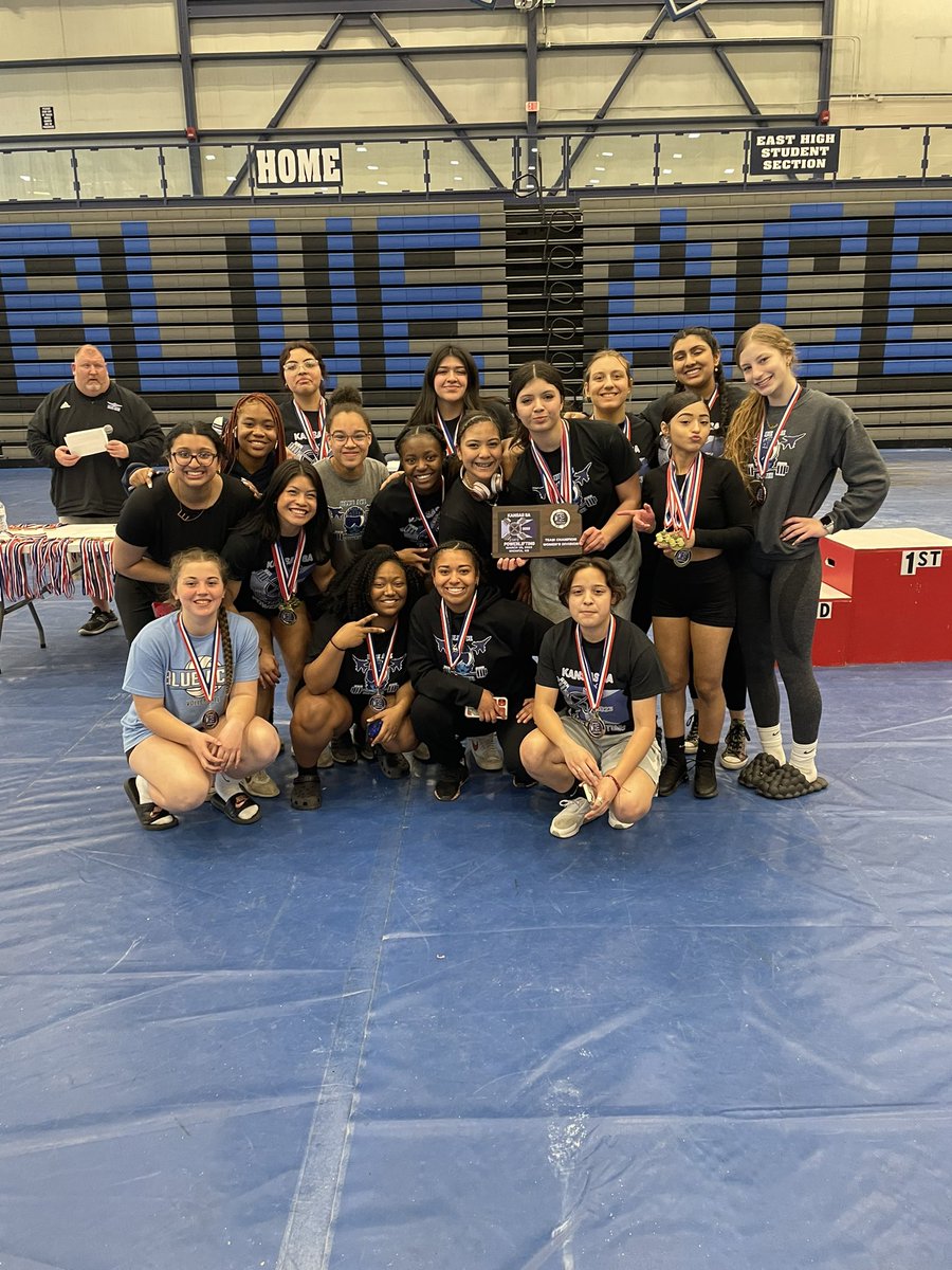 BlueAceAD's tweet photo. Congratulations to the East High Girls Powerlifting team for winning 6A State Championship. #WeFlyTogether https://t.co/LTjwG0gwgS