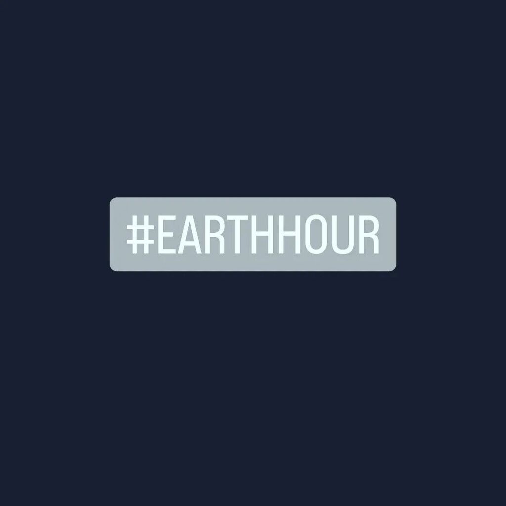 danseelig_la's tweet photo. Ich mach dann mal das #Lichtaus!

#EchtSeelig #Klimaschutz #EarthHour https://t.co/ASyryQAGyB https://t.co/rUBaRNs1w4