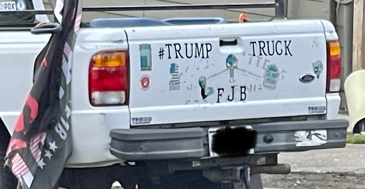 ChrisMijares7's tweet photo. I go out front to have my coffee and first lung dart of the day, and I see this candidate for the saddest #TrumpTruck parked across the street from my house.

It sure encompasses all things #Trump; old, white, small, unimpressive and not worth much.

#TrumpRally https://t.co/PZroco1XEu