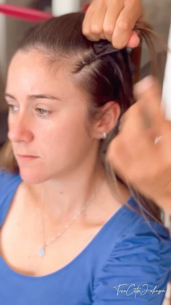 TrencitaJ's tweet image. Boxer braids with cornrows! I love this combo. What do you think?!

Happy Saturday ♥️❤️

#trencitajohnson #summerbraids #boxerbraids #trenzaspegadas #peinadosvideos instagr.am/reel/CqOVh4mjc…