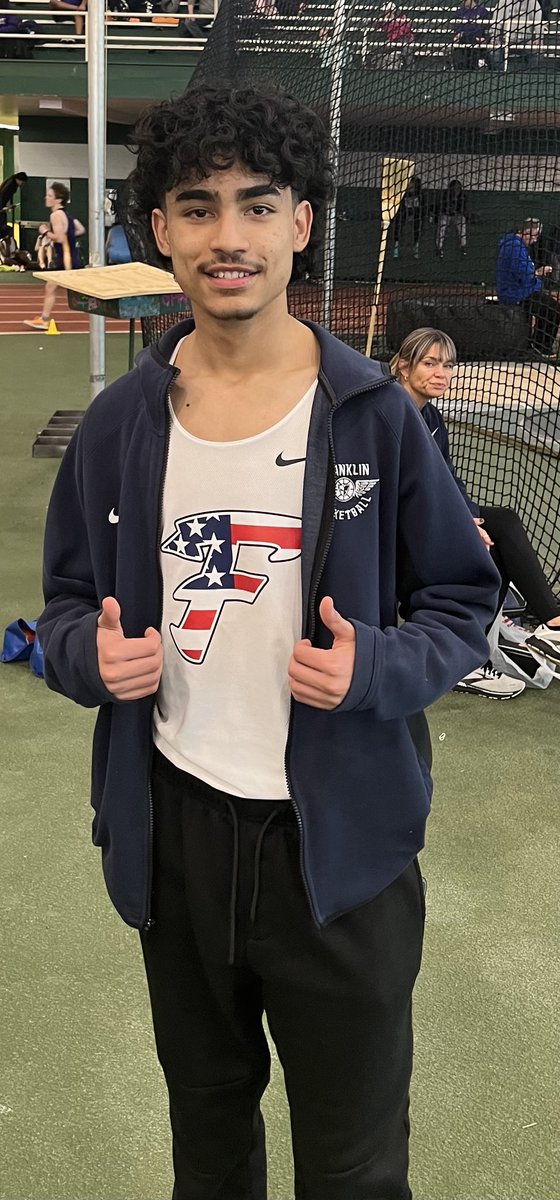 CoachMoran31's tweet photo. A PR in the long jump for @AnthonyG_12345 Also popped off the 3rd place 4x2. ⁦@fhstrack⁩ ⁦@CoachVoss⁩ ⁦@CoachOlivia2⁩ ⁦@FranklinMADE_AD⁩ https://t.co/ufS2fHyHsU