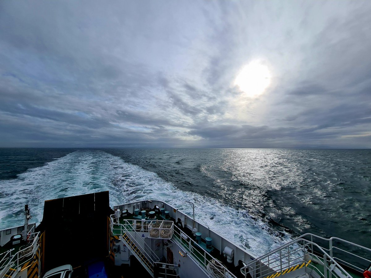 FauldsyJamboRed's tweet photo. Islay at its best. Still 2ndistillerys to go https://t.co/4WEsDiTEkm