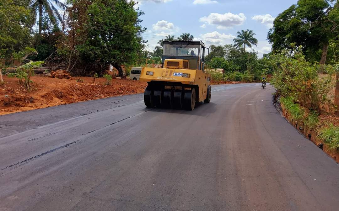 GovUgwuanyiNews's tweet photo. Gov. #Ugwuanyi @ Work!

Propelled by promises in his inaugural address, passion for good #governance and commitment to transformational development drive in the rural areas, especially in Nsukka, a university town and the second largest city in #Enugu State, #Governor Ifeanyi... https://t.co/8rUr8j4ryZ