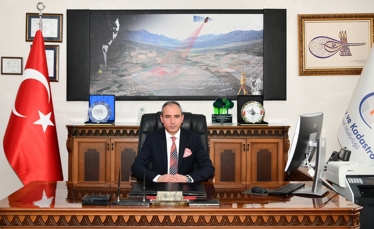 ky0609ky's tweet photo. Tapu ve Kadastro Genel Müdürlüğü, Arşiv Dairesi Başkanlığı Uzmanı Hakkı ŞAHİN, Tapu ve Kadastro  Genel Müdürlüğünün 21/03/2023 tarih 8218750 sayılı Olur’u ile Arşiv Dairesi Başkanlığı görevini vekaleten  görevlendirildi. https://t.co/MQZjMCz4M8 https://t.co/sGpbH5RZoL