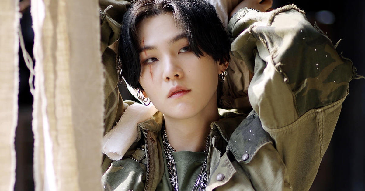 WORLDMUSICAWARD's tweet image. Biggest album debuts for Korean Soloists in Spotify history!❤️‍🔥
1⃣ Indigo - #RM 21.6M
2⃣ Jack In the Box - #jhope 19.7M
3⃣ FACE - #Jimin 19.6M
4⃣ D-2 - #AgustD 12.5M