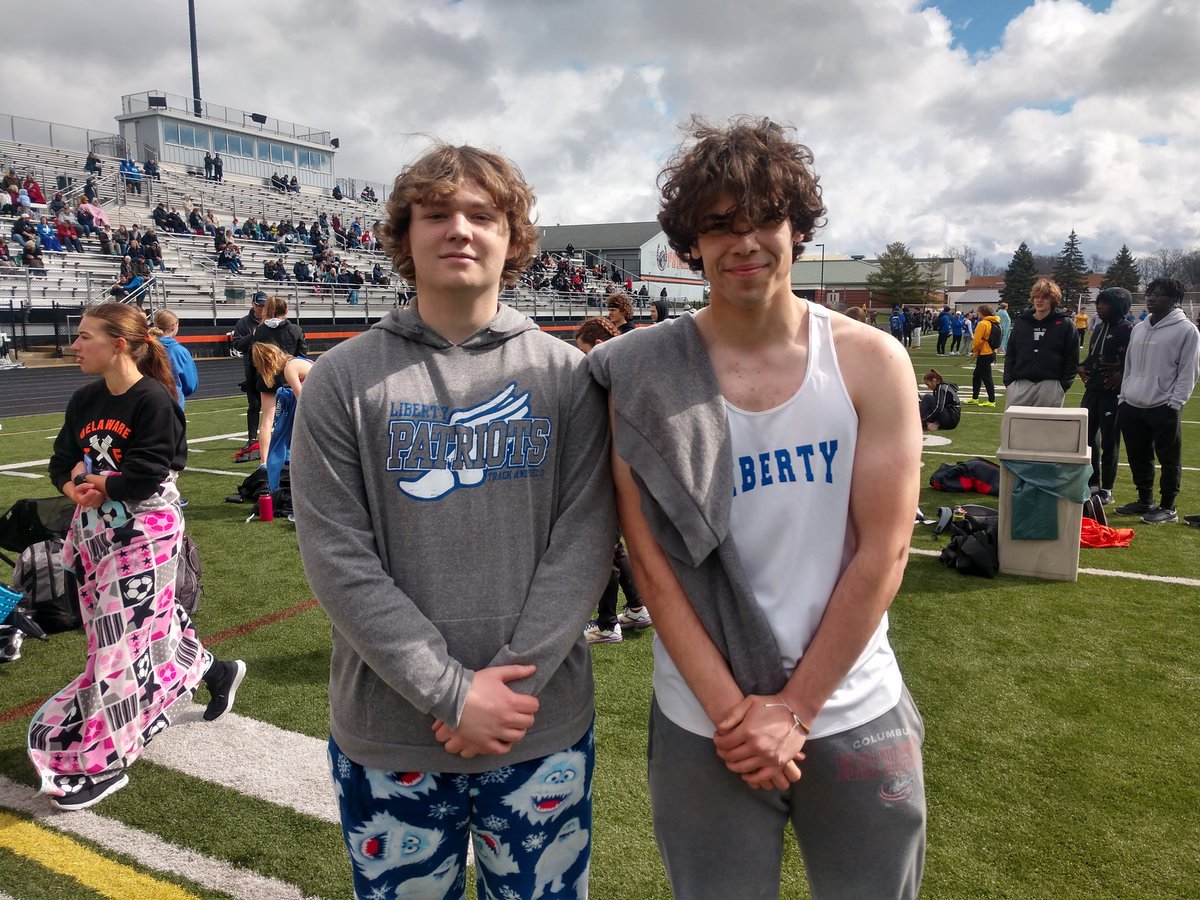 CoachCikach's tweet image. PRs today for our senior throwers at the Delaware Invitational. Weight room work paying off. #connect #compete @OLHS_Strength