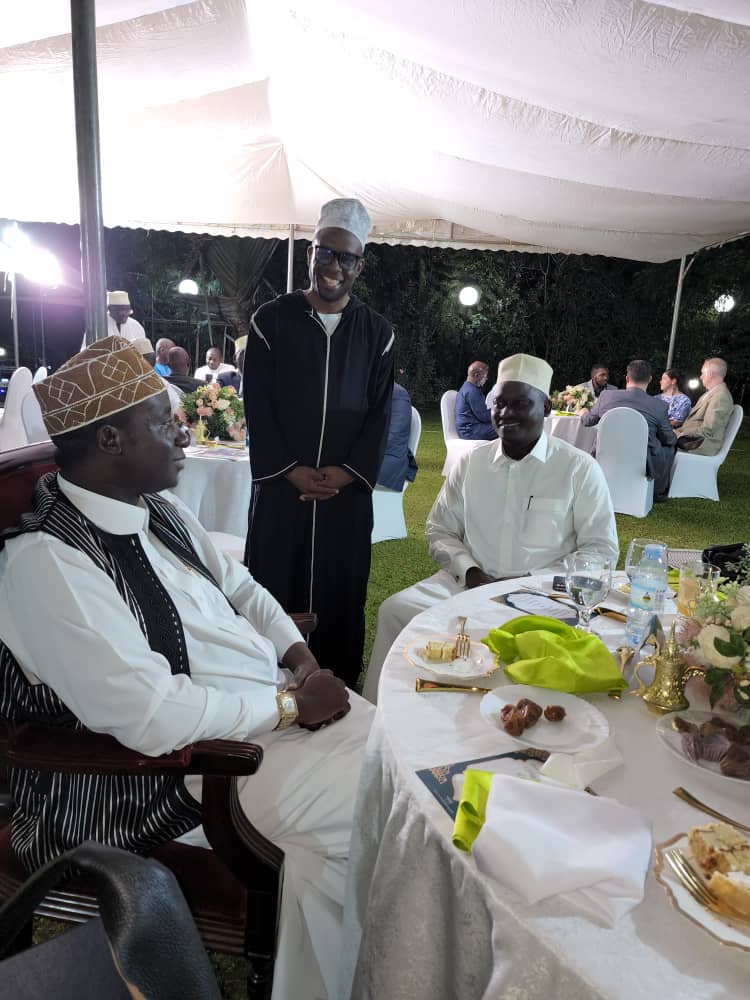 KKariisa's tweet photo. This evening, I had an incredible Iftar dinner at Prince Kassim Nakibinge's residence, where among other distinguished guests, the esteemed @USAmbUganda was in attendance. 

Great hospitality, conversation, and food. Grateful for the warm welcome and wonderful company! https://t.co/QuyJGTjeid