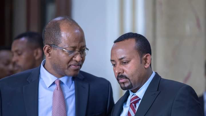 AmharaArmy's tweet photo. በ 5 ዓመት ታሪክ እንደጉራጌ ያዋረደውና ያንቋሸሸው የለም!
=======

Narcissist የሆነ ሰው እንዲህ የሰው እይታና ጭብጨባ ከሚያጣ ሞቱን ይመርጣል😂

ጉራጌ ሰውየውን ገላችሁታ።
Great people's ! https://t.co/ABWpbhyA7h