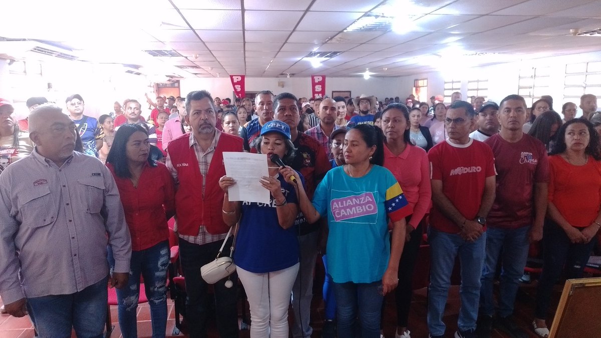 Páez/ Apure Unido con Nicolás Maduro y Contra la Corrupción.
Desde Guasdualito, el <a href="/PSUV/">PSUV</a> y el #Gpp en una sola voz manifestaron su respaldo al Presidente Nicolás Maduro y a las acciones que se vienen implementando para combatir este flagelo.
#25Mar
#VenezuelaContraLaCorrupcion