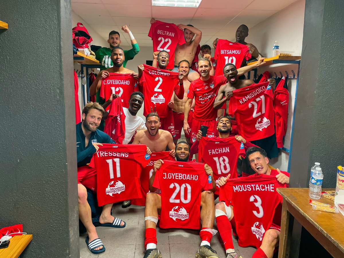 BPFC24's tweet photo. Victoire de nos Bergeracois sur le score de 1-3 lors de ce déplacement à Saumur 😍

📲 Retrouvez le résumé de cette rencontre 👉🏼 https://t.co/KIp1SEeohz

Ehhh bon week-end 🙌🏼 #BPFC 🔵🔴 https://t.co/igS1IsUkRT