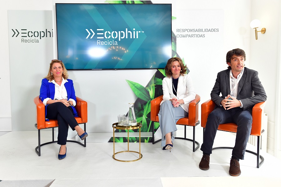 recircular_net's tweet photo. .@ecophir, la consultora que ayuda a los productores de envases a cumplir con la responsabilidad ampliada transformando los residuos plásticos en productos de valor añadido y contribuyendo a la #circularidad https://t.co/C2KeBDf9p9 📢@ResiduosPro CC @Aliciagfranco @pablo_marinhas https://t.co/KrhNkGBMJa