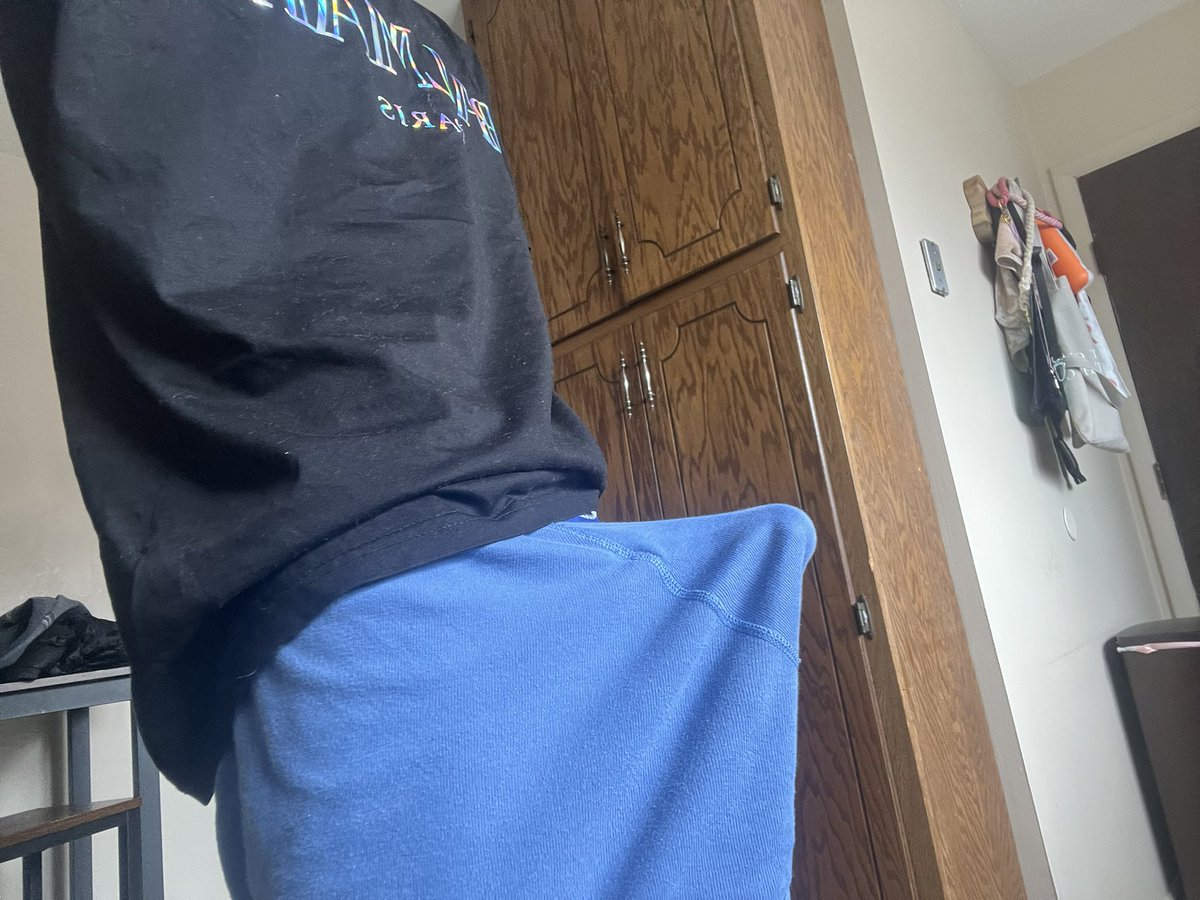 therickyflores's tweet photo. morning wood.. RT if you want to see it 🍆 https://t.co/sWQCk1qKOT