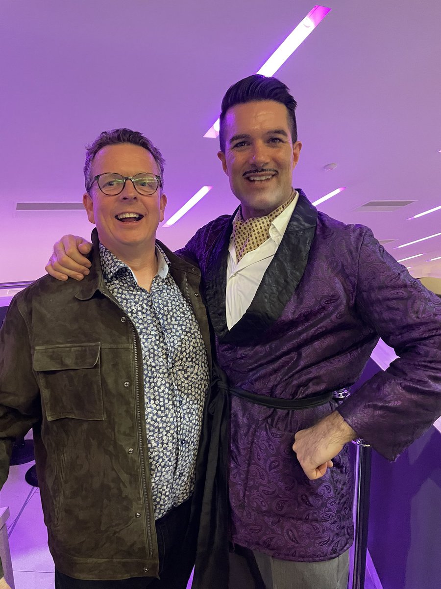 ballsdown's tweet photo. @TroyHawke what a fabulous gig @GLiveGuildford   You just make everyone feel a little uplifted. I invited 5 friends - so a little bit of pressure ,  but never in doubt. https://t.co/FzkUZrh6jO