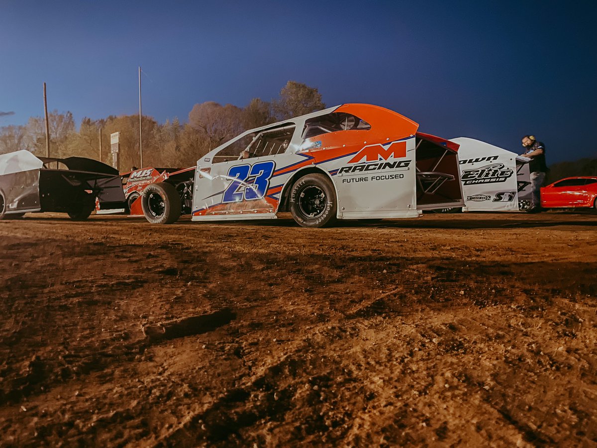 We’re chasing that 5,000 tonight  <a href="/Cherokee_DirtSC/">Cherokee Speedway</a> 🤘🏼