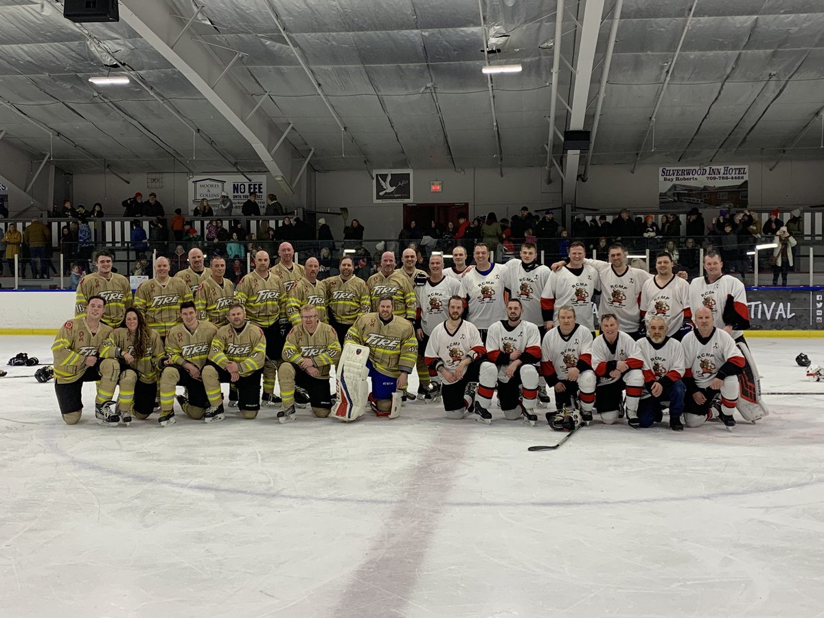 Amalgamated_NL's tweet photo. Thanks to the TriCon RCMP and Bay Roberts Fire Rescue for the AWESOME charity hockey game in support of the Bay Roberts Primary and Amalgamated Academy Breakfast Programs. In total $2732.50 was raised!! @Town_BayRoberts @KidsEatSmartNL @NLESDCA https://t.co/aV18kICqZW