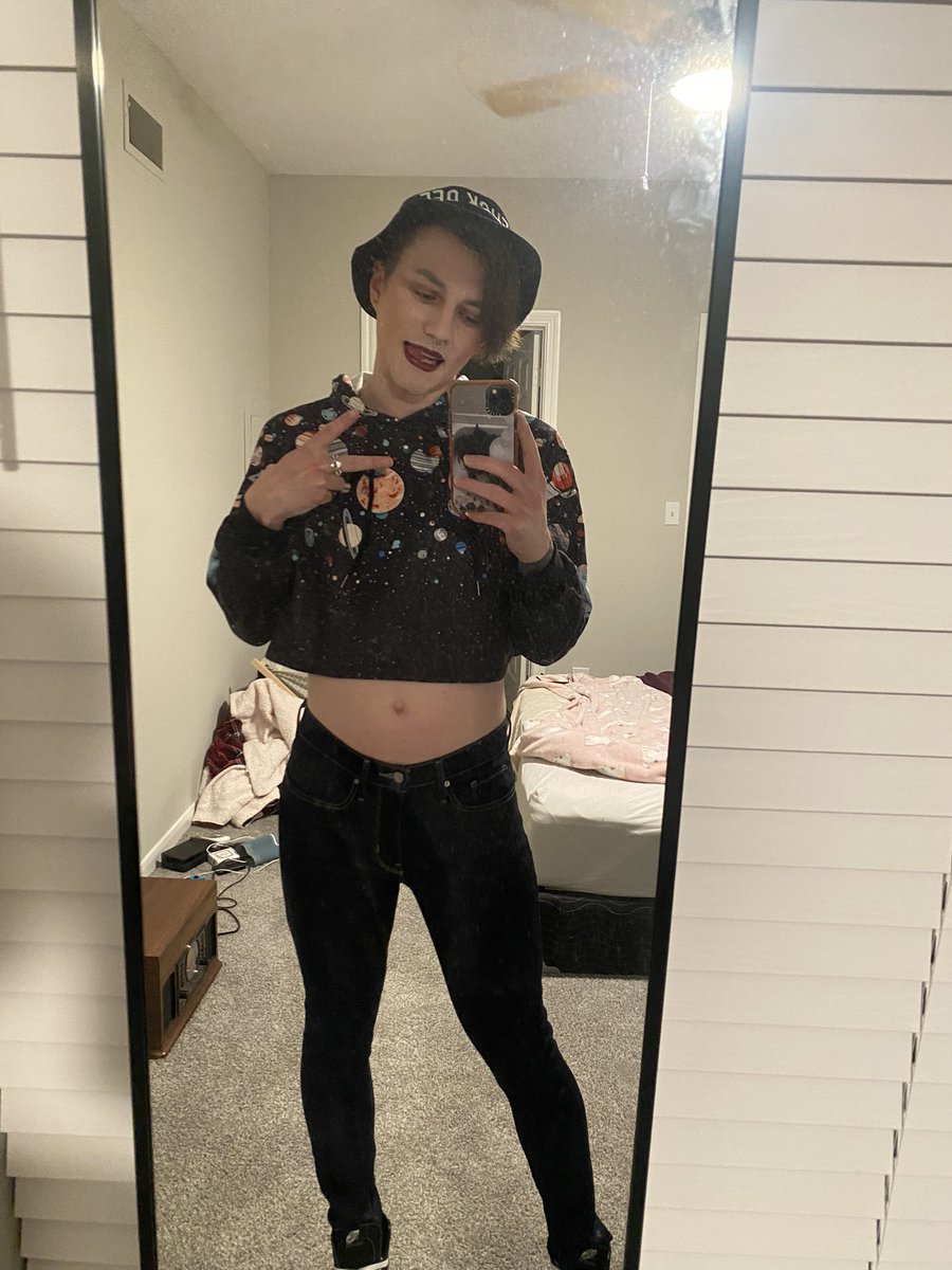 abysshole1's tweet photo. Can I rock your world?💋
#mtf #trans #lgbt #fashion https://t.co/KzbclHHUei