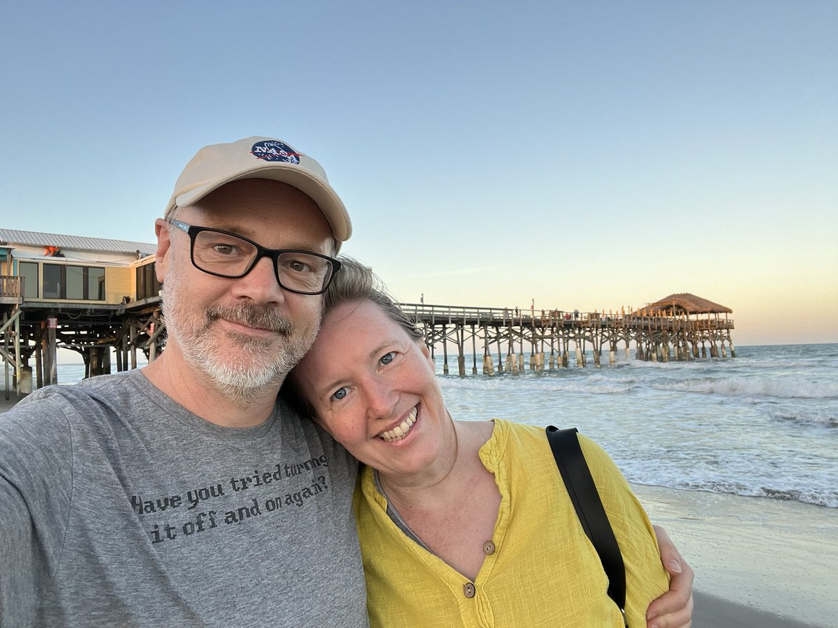 At the age of 58, I always had trouble figuring out how to refer to Karen - “girlfriend” seemed too juvenile, “partner” seemed too businesslike. That problem has been solved: she’s now my fiancé. 💍