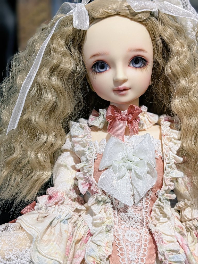 28Natural's tweet image. おはようございます🌸
雨ですが心機一転との気持ちで注文させて頂きましたancienne様のローブ・ア・ラ・フランセーズのドレスが届きました🥰
オフホワイトでも生成りかがった感じが優しい色合いで華やかさもあり上品です✨ありがとう御座います。
アクセサリーモデルも張り切ってくれそう☺️
#ancienne