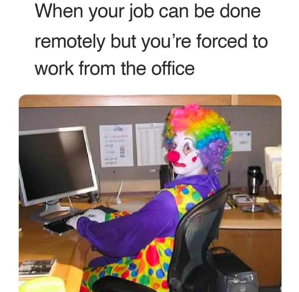 PR0GRAMMERHUM0R's tweet photo. Ok, boss.. https://t.co/s5hgNVCT0k https://t.co/hxeLhP9gFu