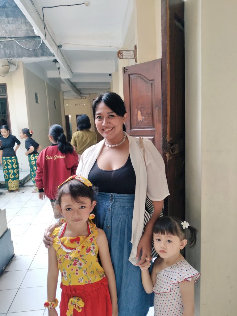 arikmenk's tweet photo. Week end  berfaedah jd macan ternak dlu 😅 ini anak mental nya bener2 luar biasa ini pentas di sekolah SMP dia doang bocil sendiri😅 https://t.co/f1qE0j3PI8