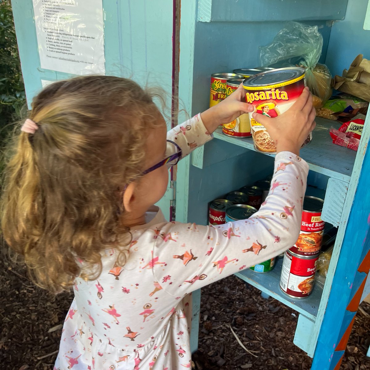 EugeneYMCA's tweet photo. Dear Community,
Checkout the Little Free Pantry!
The pantry is accessible 24 hours and 7 days a week!
Unopened nonperishable, packaged food and toiletries are perfect for the pantry!
#YHereForYou #YCommunity https://t.co/vO5ppaaFYK