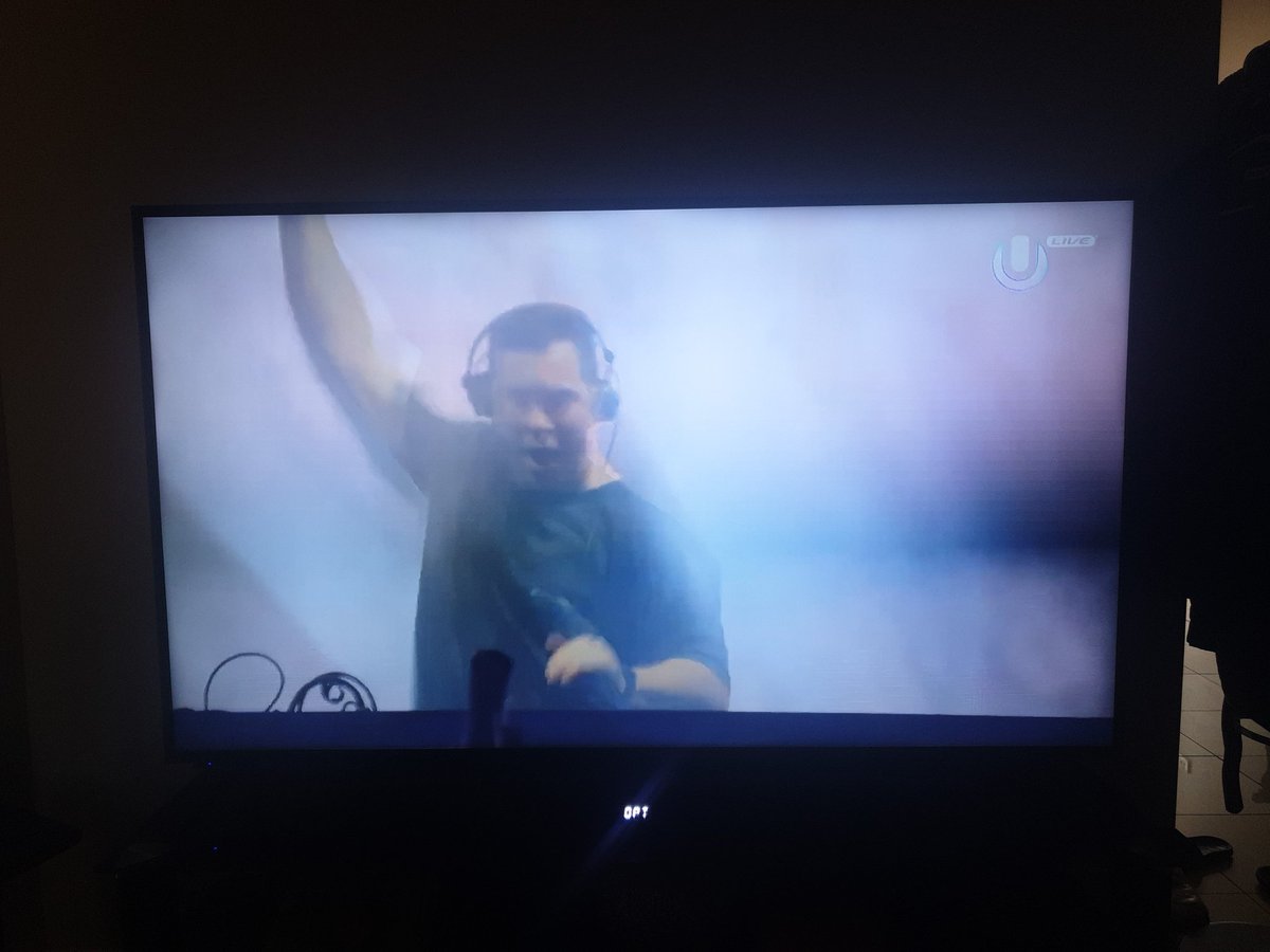 miamiz_one's tweet photo. AWW HELL YEAHHH @HARDWELL 🔥🔥🔥

#ULTRA  #ULTRA23 #UMFMIAMI2023 #HARDWELL https://t.co/RaZWar3fAn