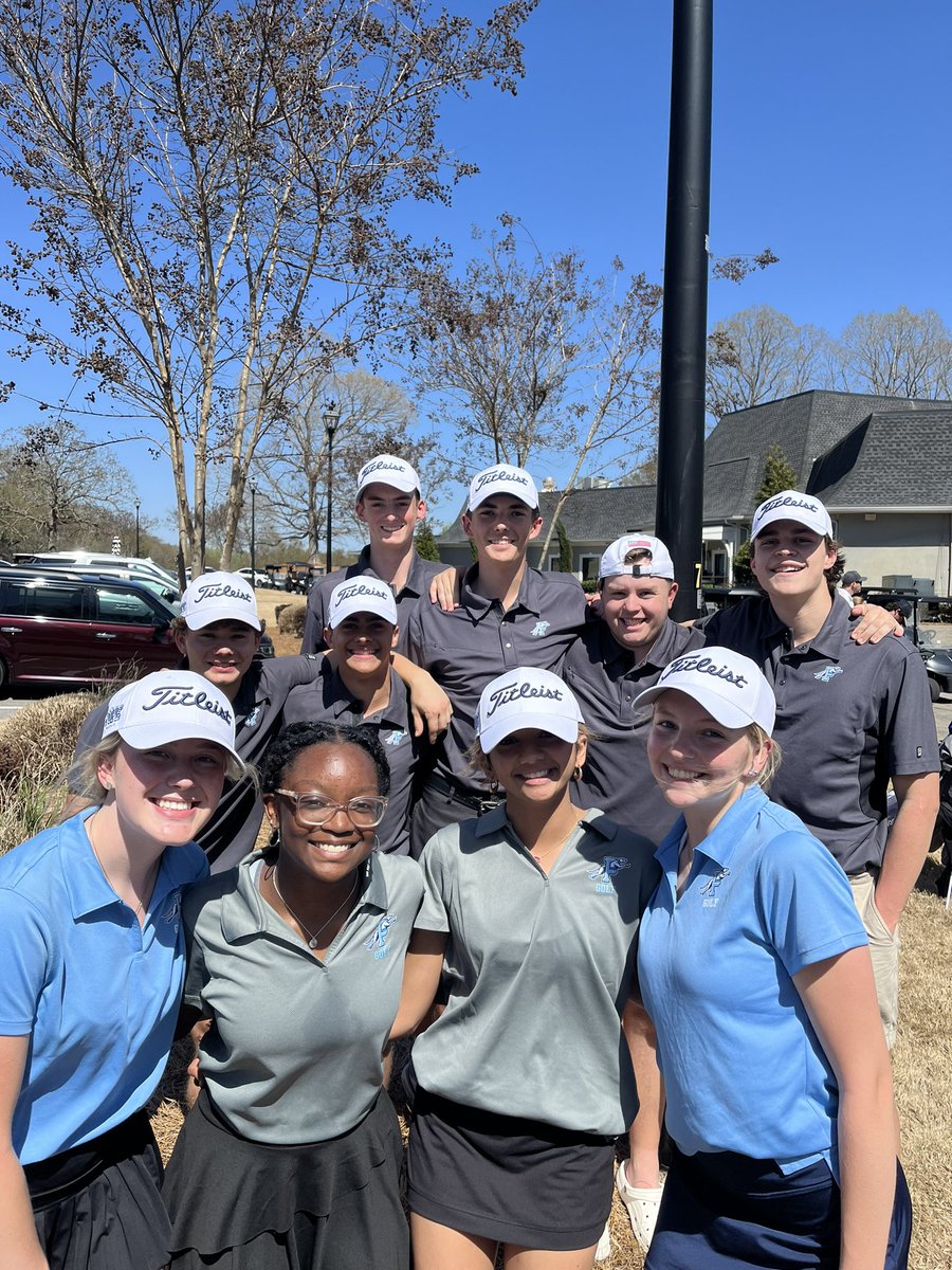 popehoundsgolf's tweet photo. Another busy crazy Saturday for boys and girls golf. Boys and girls played at Chateau Elan and another team of boys at Woodmont @PopeAthletics #family #ParTee #GG #grindtime #natelevine #ksmith #andrewheaton https://t.co/jJRuw343WO