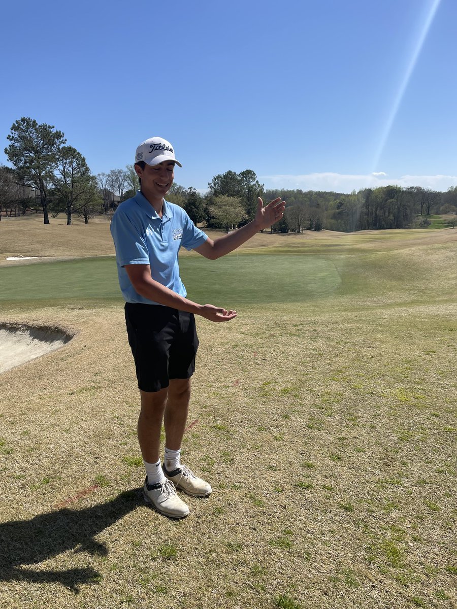 popehoundsgolf's tweet photo. Another busy crazy Saturday for boys and girls golf. Boys and girls played at Chateau Elan and another team of boys at Woodmont @PopeAthletics #family #ParTee #GG #grindtime #natelevine #ksmith #andrewheaton https://t.co/jJRuw343WO