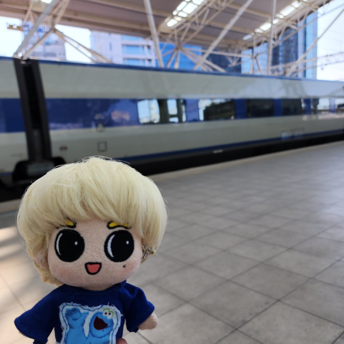 MiniGot7toon's tweet photo. ไปไหนนะ 🚅
#เติ้ลแบมพาบัมบัมมู๋แบมเท่วเกาหลีเกาใจ https://t.co/zy9NQhqHzZ