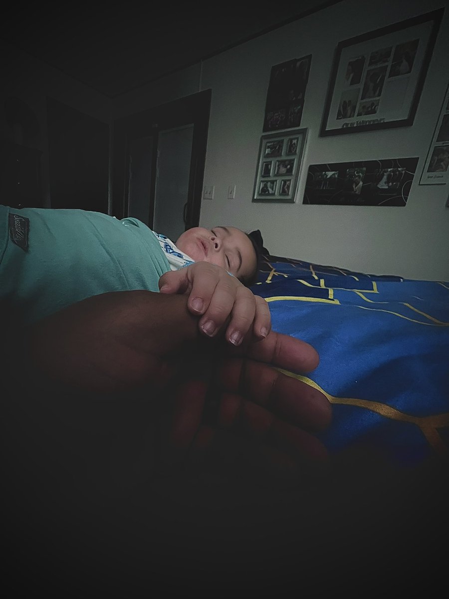Just before my son gave into the spells of Mr. Sandman. He grabbed my thumb. So I captured it. What should I caption it?🤔 #fathers