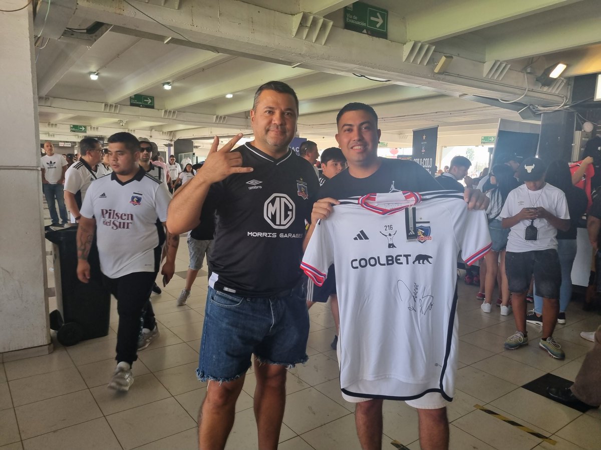 RutaDelHinchaCC's tweet photo. Premios entregados!!!!
Muchas gracias a todos por la buena onda y excelente disposición 🖤🤍🖤
Camiseta EEPQ @KarlaaNini
Jineta EEPQ @francisco__1988
Camiseta EEPQ @MarcelilloDy (instagram)
#AdiosCapi7an 🤟🏾⚽️🏴🏳🏴 https://t.co/7AStfYtYfk