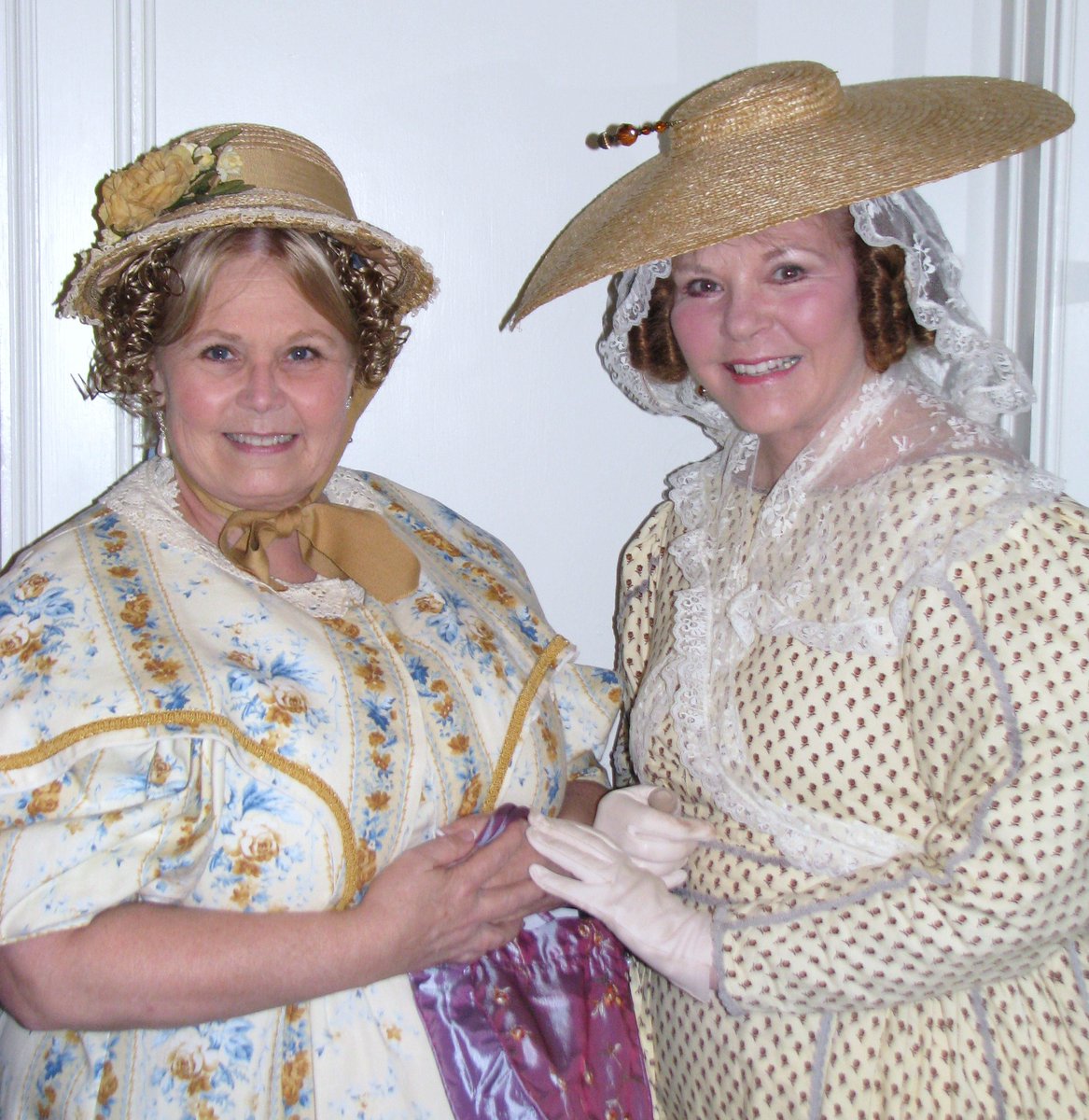 Tea at the Davenports'
Wednesdays and Thursdays in March 2023.  Dates available March 29 (SOLD OUT) and 30.

TIMES:  5 p.m.

ADMISSION:  $18 adults, $14 children plus tax. 

Reservations recommended. Limited attendance at ten participants. ow.ly/Mzkn50Ns0eR
#garden #tea