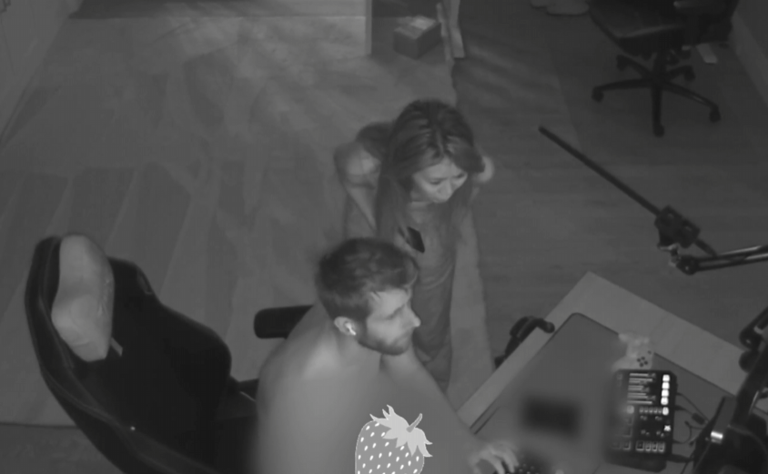 you can tell Yvonne wears the pants in the house cause Linus is literally naked